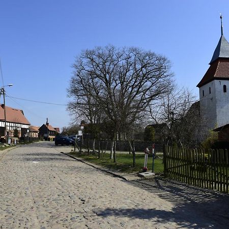 Hotel Przystan Tworcow Słupsk Exterior foto